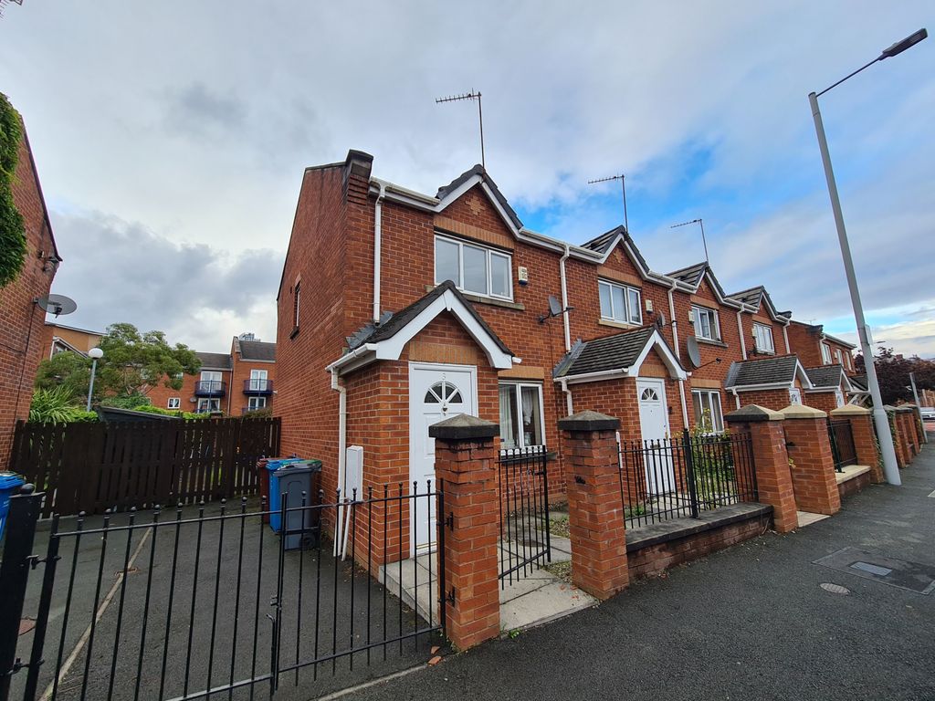 2 bed semi-detached house to rent in Ancroft St, Hulme, Manchester. M15, £1,350 pcm