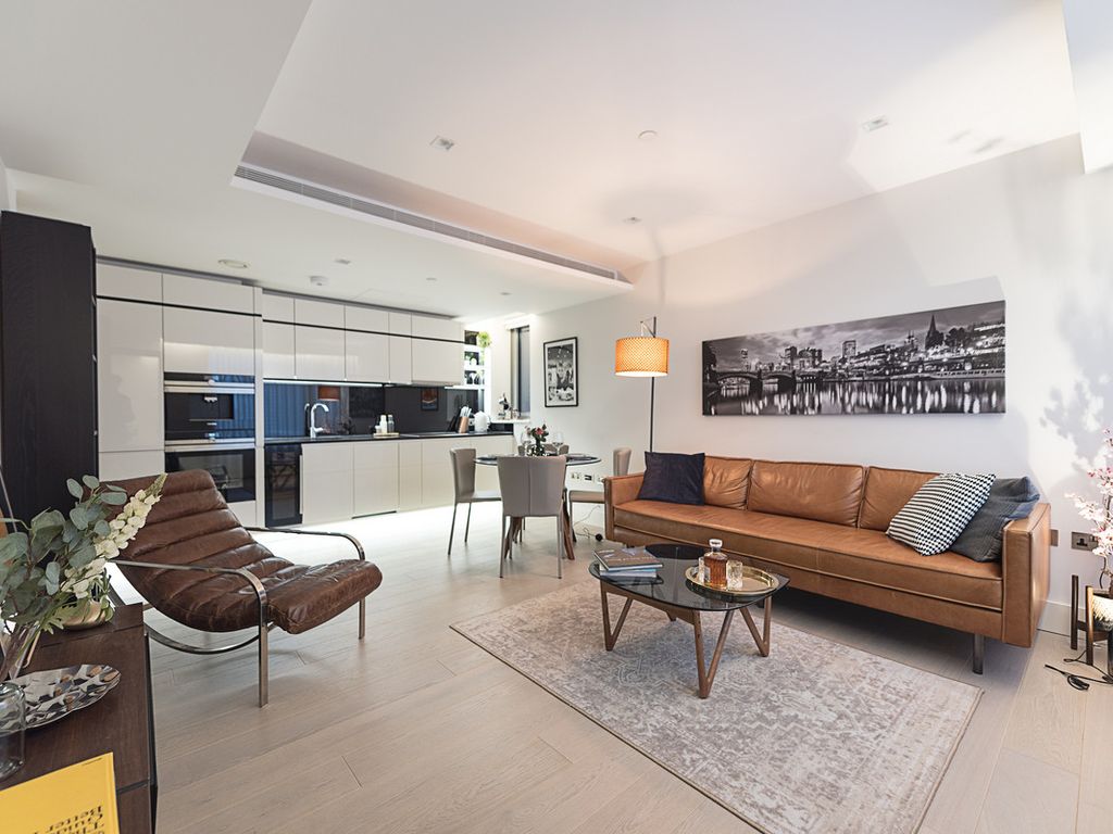 1 bed flat for sale in Corniche, Albert Embankment, London SE1, £725,000