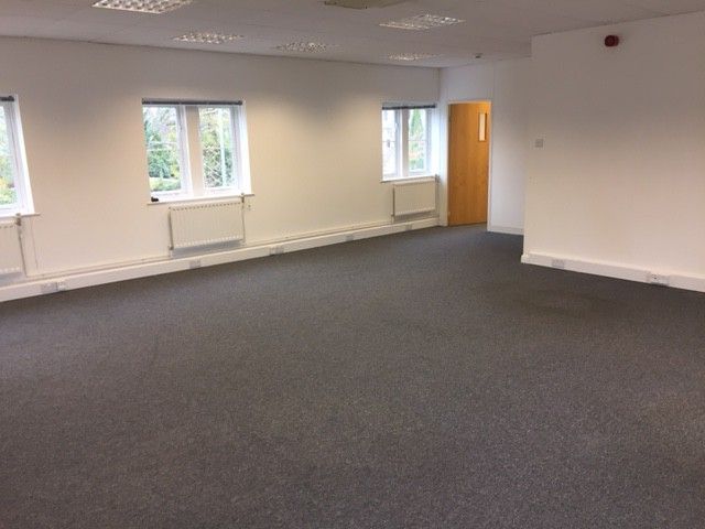 Office to let in 2 Compton Way, Witney, Oxfordshire OX28, £11,940 pa