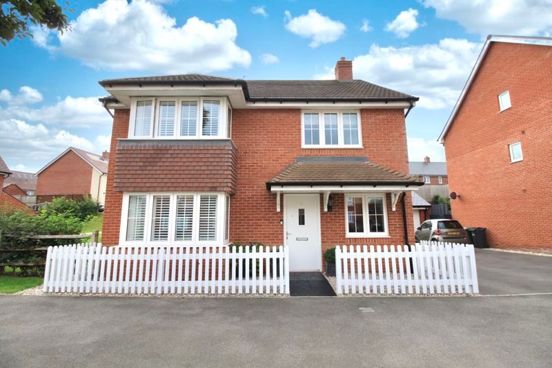 4 bed detached house for sale in Kingsman Drive, Botley, Southampton SO32, £520,000