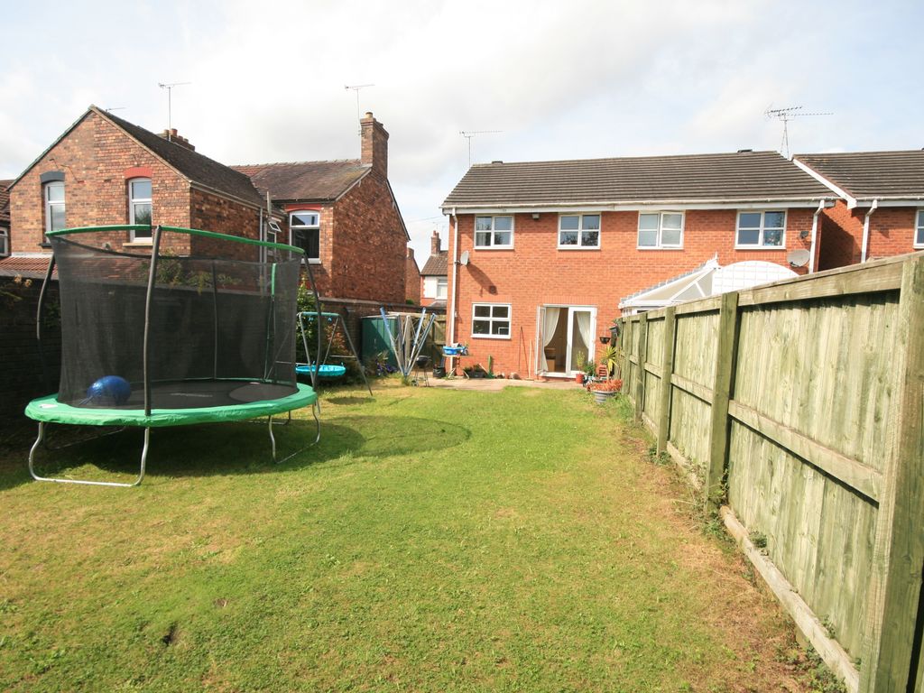 3 bed semi-detached house to rent in St. Andrews Avenue, Crewe CW2, £925 pcm
