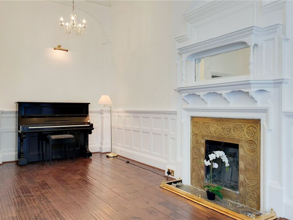 2 bed flat to rent in Cornwall Gardens, London SW7, £6,500 pcm