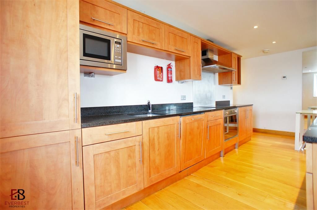 2 bed flat to rent in Gb Murton House, Grainger Street, Newcastle Upon Tyne NE1, £2,000 pcm