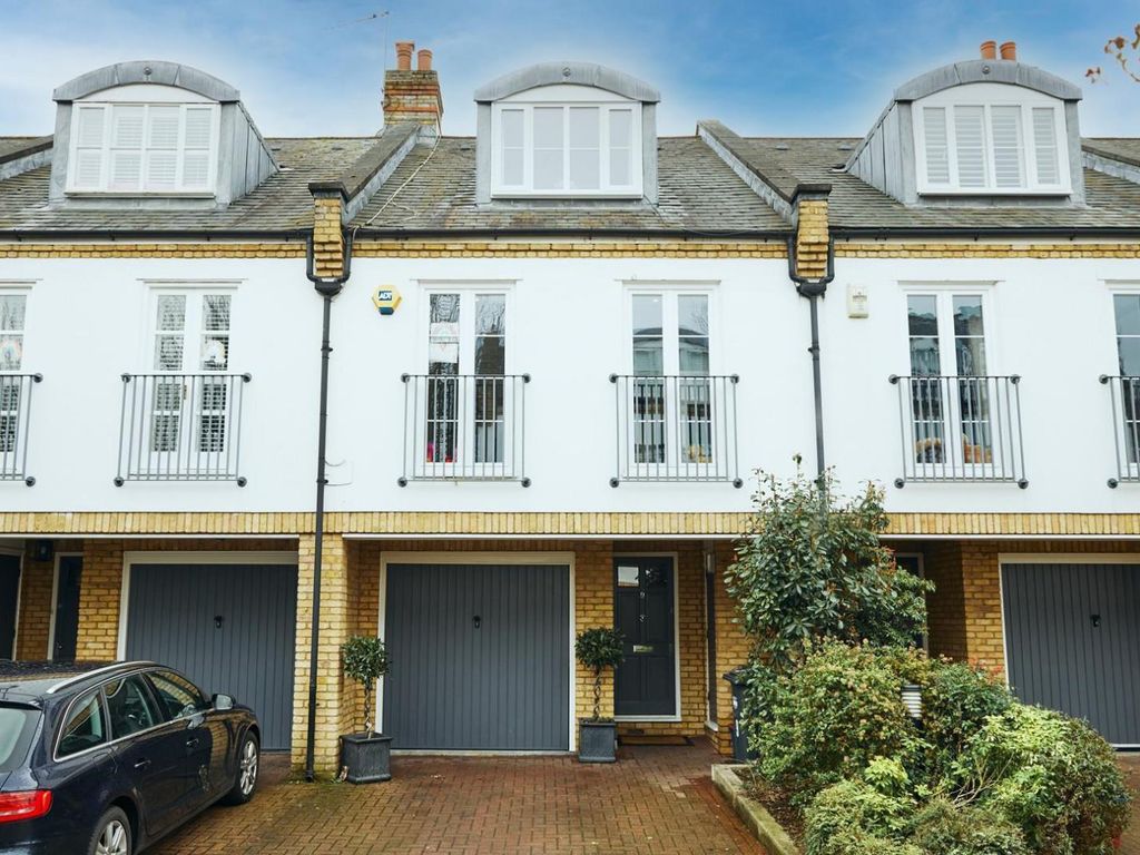 4 bed town house for sale in Bailey Mews, Chiswick W4, £1,150,000