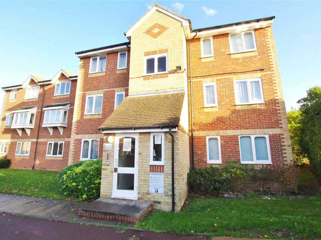 1 bed flat to rent in Skye House, Scammell Way, Watford, Hertfordshire WD18, £1,150 pcm