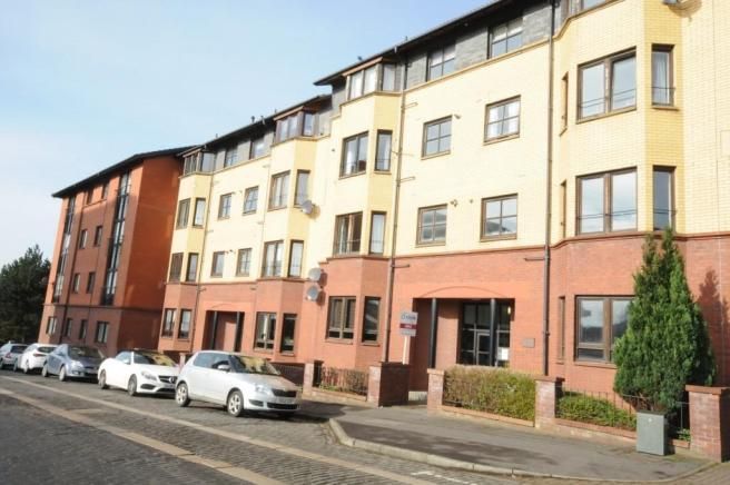 2 bed flat to rent in Hopehill Road, Glasgow G20, £1,100 pcm