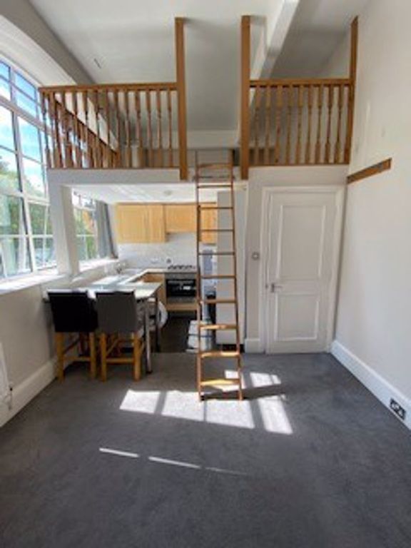 1 bed flat to rent in Coombe Road, Brighton BN2, £1,250 pcm