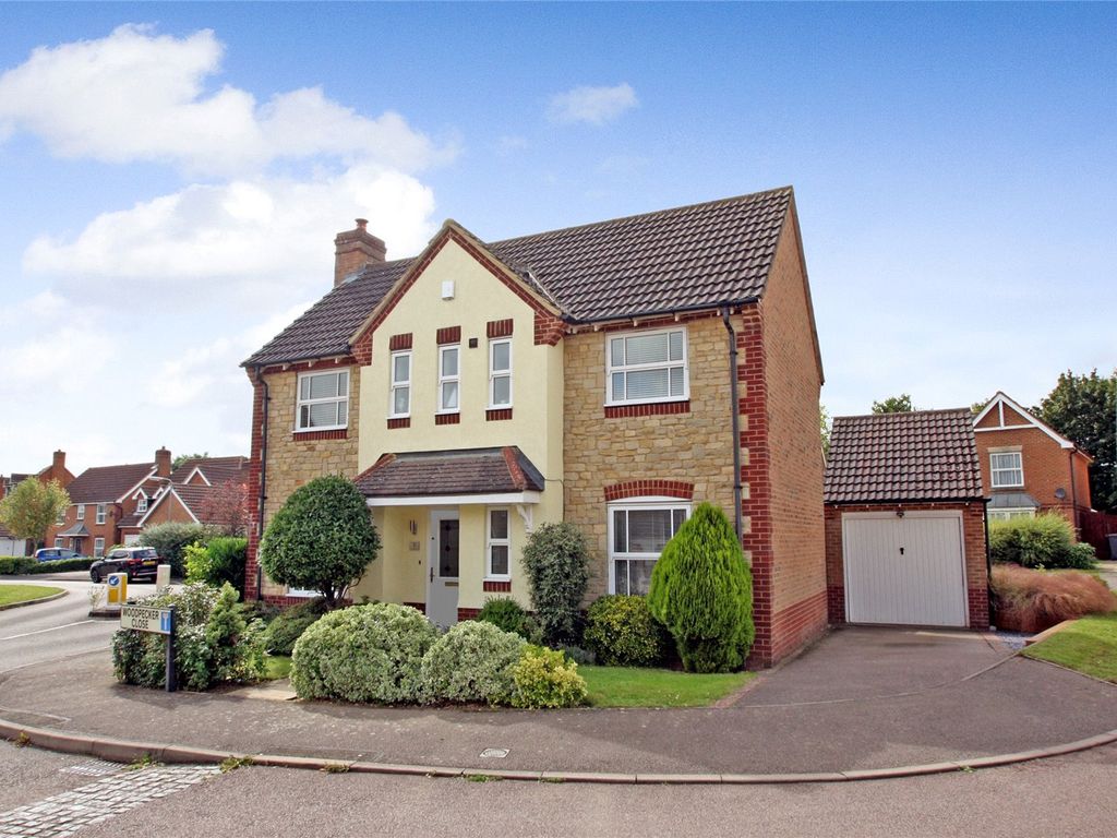 3 bed detached house for sale in Woodpecker Close, Brackley NN13, £385,000