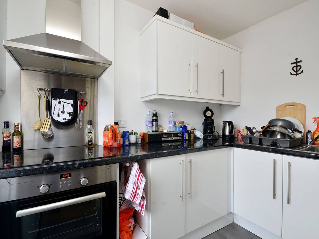 1 bed flat for sale in Royal College Street, Camden, London NW1, £385,000