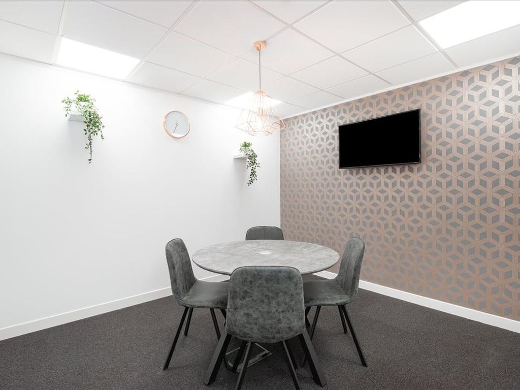 Serviced office to let in 15th Floor, 2 Fitzalan Road, Cardiff CF24, £1,908 pa