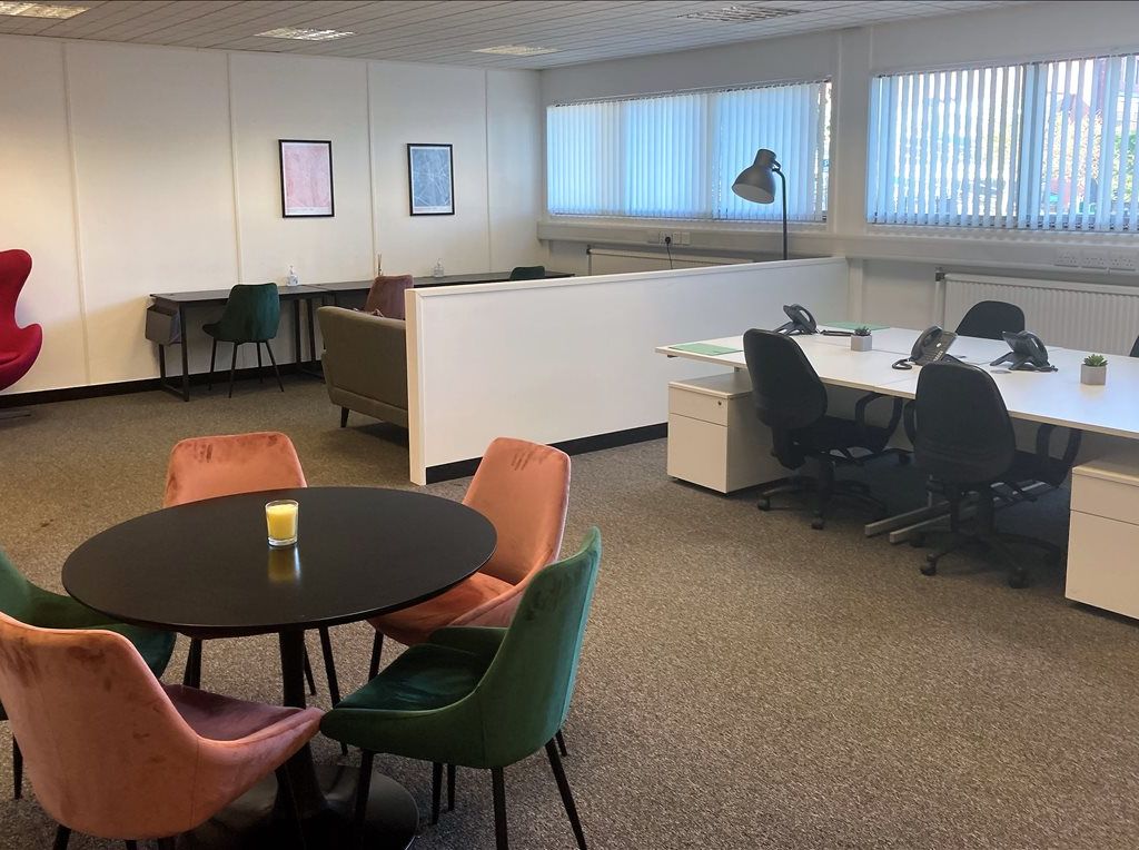 Serviced office to let in King Street, Newcastle-Under-Lyme ST5, £1,188 pa