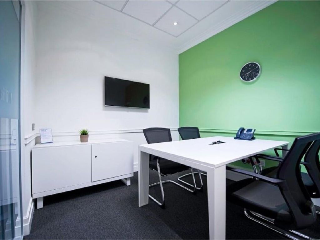 Serviced office to let in 1 The Oasis, Management Suite, Meadowhall Centre, Sheffield S9, £1,620 pa