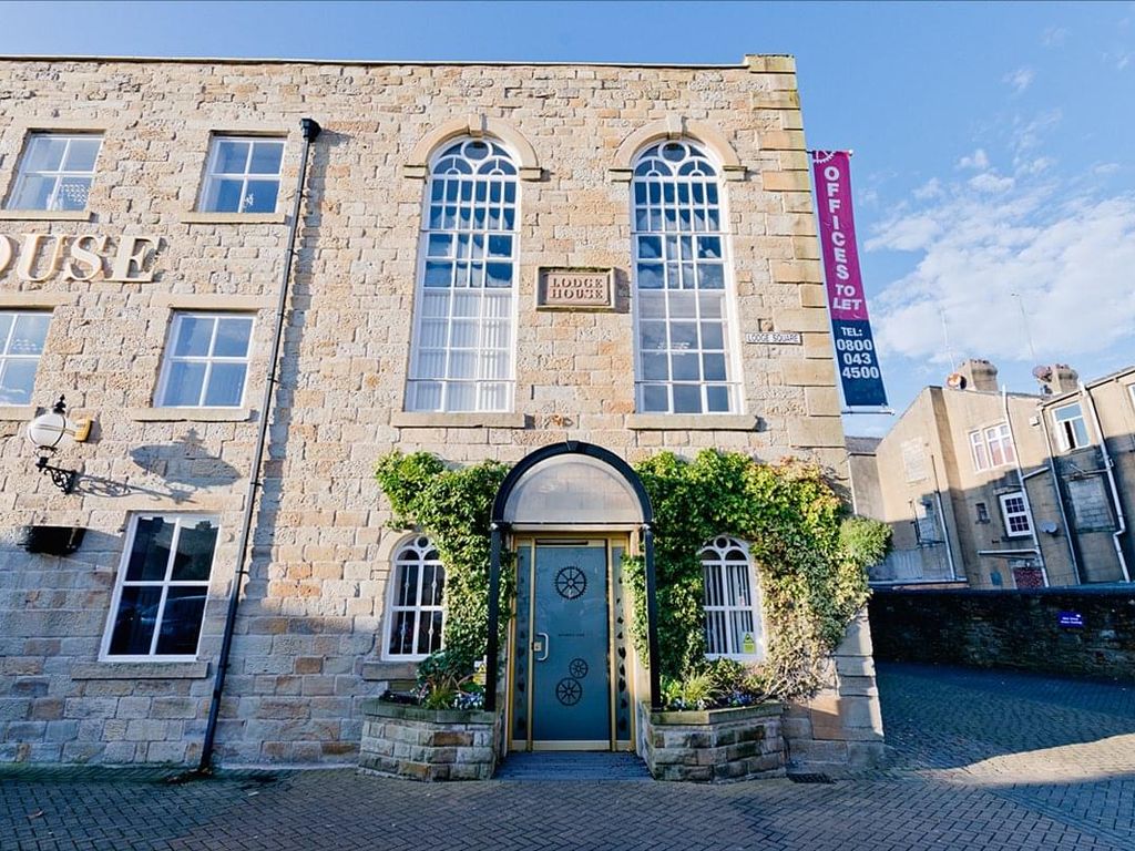 Serviced office to let in Burnley, England, United Kingdom BB11, £1,380 pa