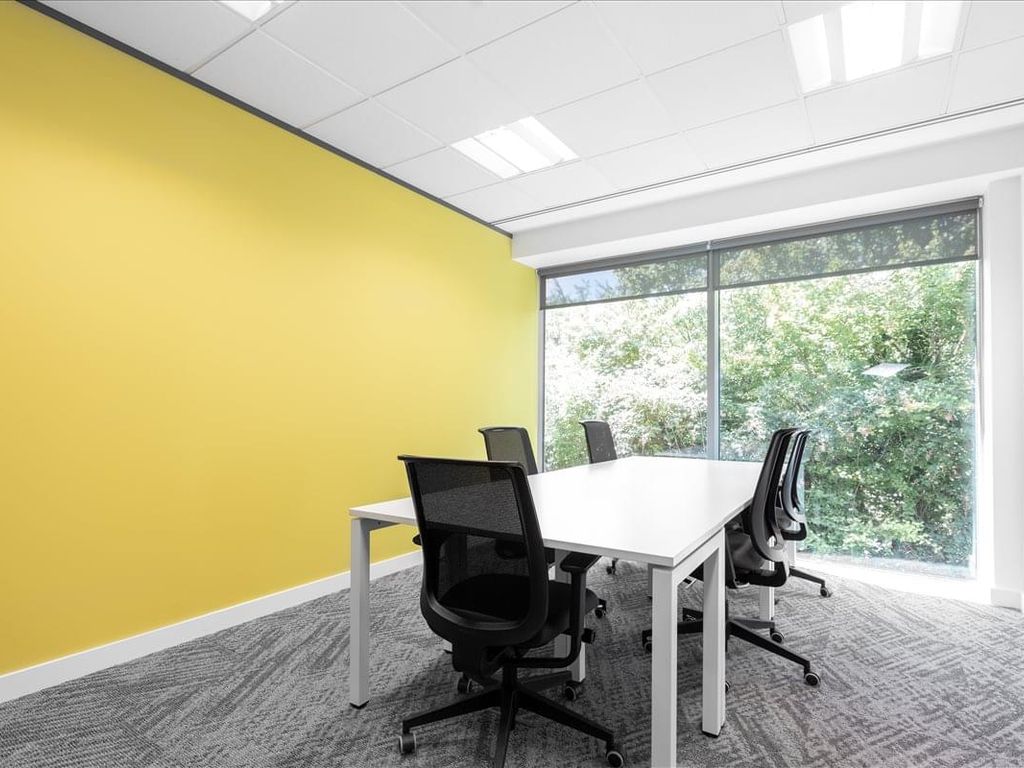 Serviced office to let in Royal County Of Berkshire, Maidenhead SL6, £2,748 pa