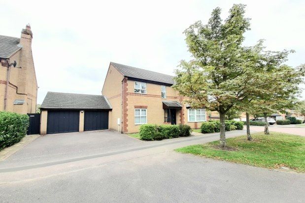 4 bed property to rent in Bowland Drive, Milton Keynes MK4, £2,650 pcm