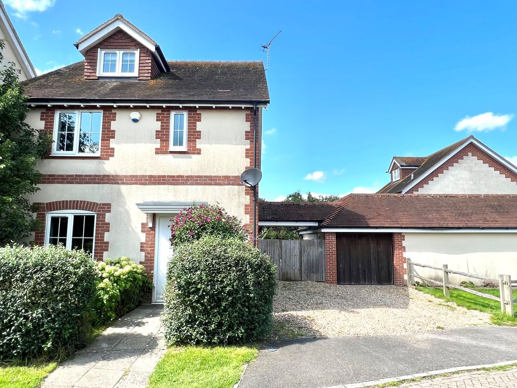 3 bed detached house for sale in Anvil Close, East Meon, Petersfield, Hampshire GU32, £585,000