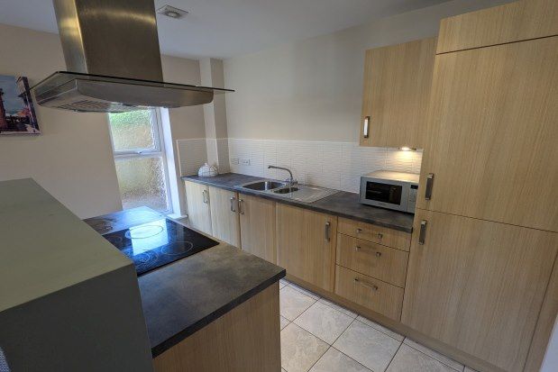 2 bed flat to rent in Roundhaven, Durham DH1, £950 pcm