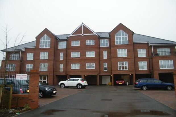 2 bed flat to rent in Roundhaven, Durham DH1, £950 pcm