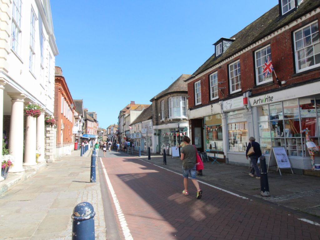 Office to let in High Street, Hythe CT21, £4,200 pa