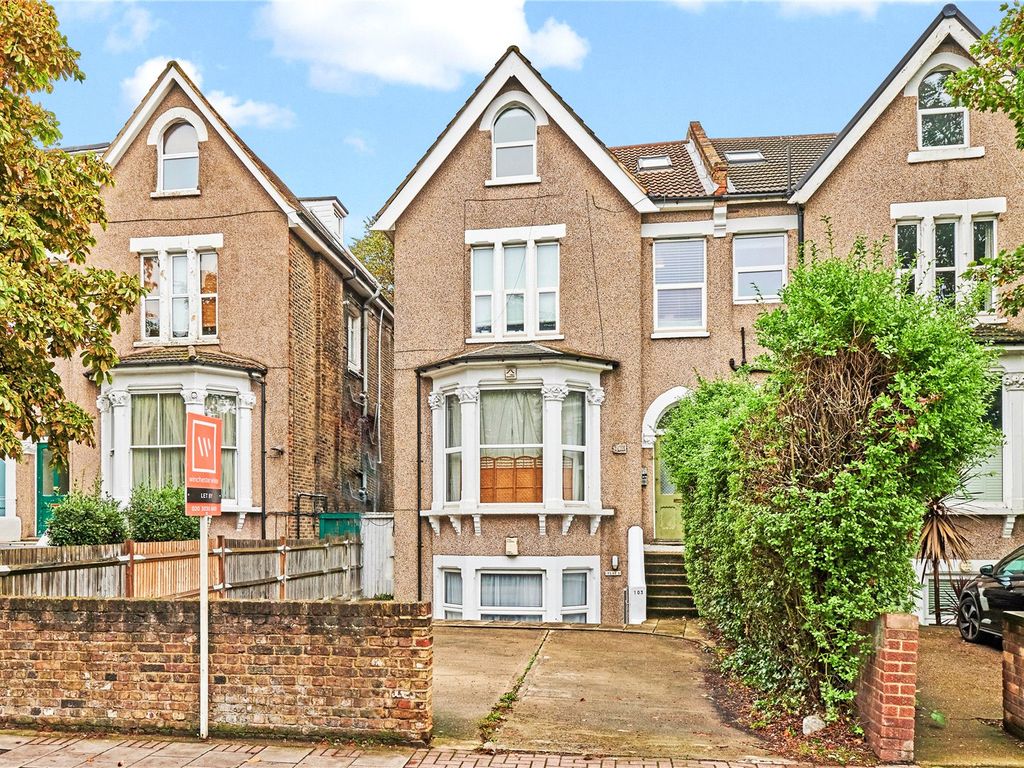 2 bed flat for sale in Bedford Hill, Balham, London SW12, £535,000