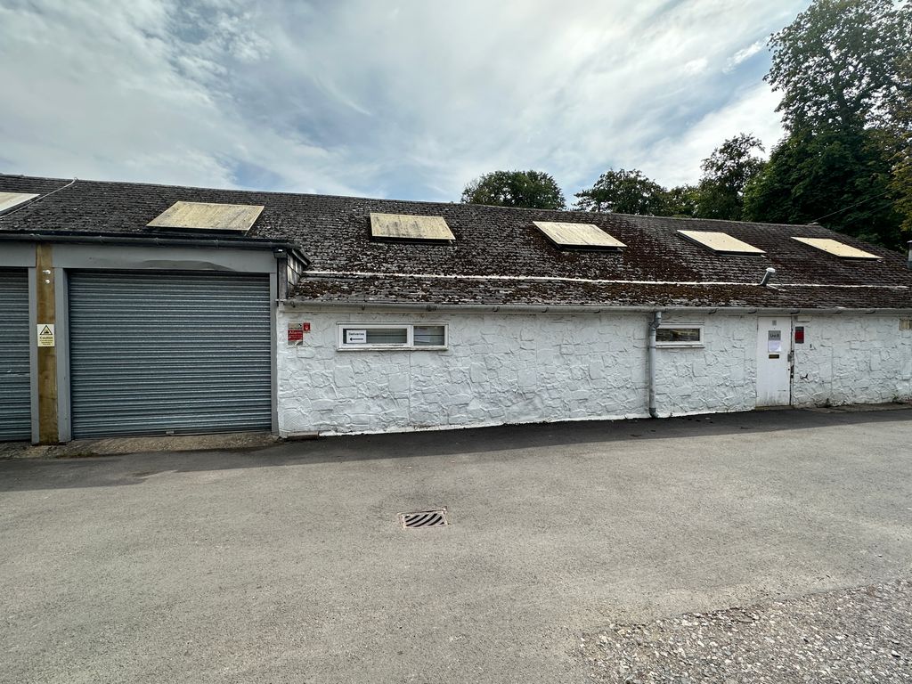 Industrial to let in Unit B The Factory, Crondall Lane, Dippenhall, Farnham GU10, £17,500 pa