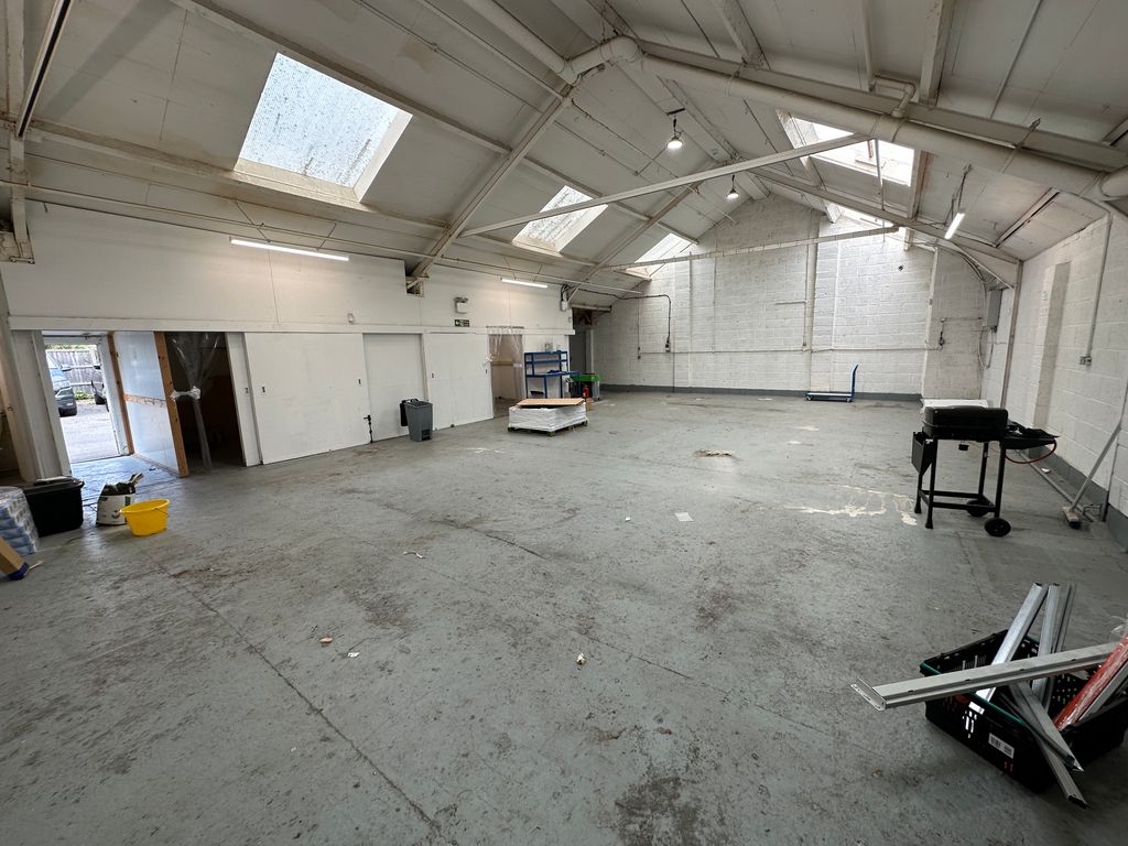 Industrial to let in Unit B The Factory, Crondall Lane, Dippenhall, Farnham GU10, £17,500 pa