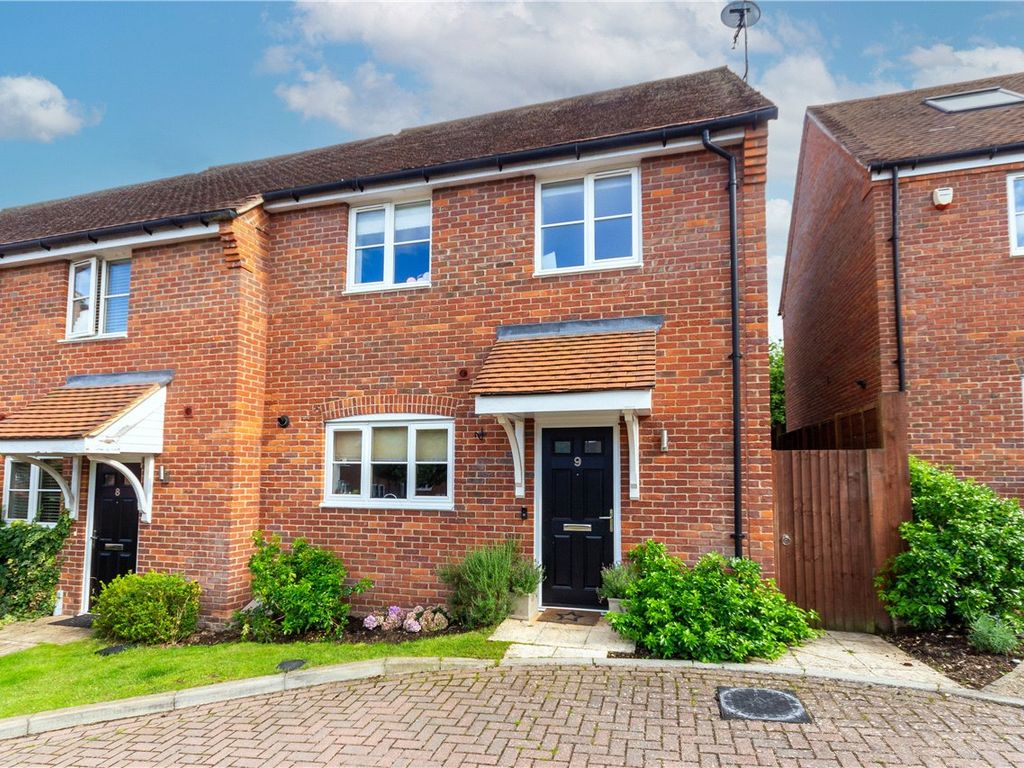 3 bed semi-detached house for sale in Humbers Hoe, Markyate, St. Albans, Hertfordshire AL3, £475,000