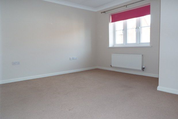 2 bed terraced house to rent in Merchants Court, Thetford IP25, £865 pcm
