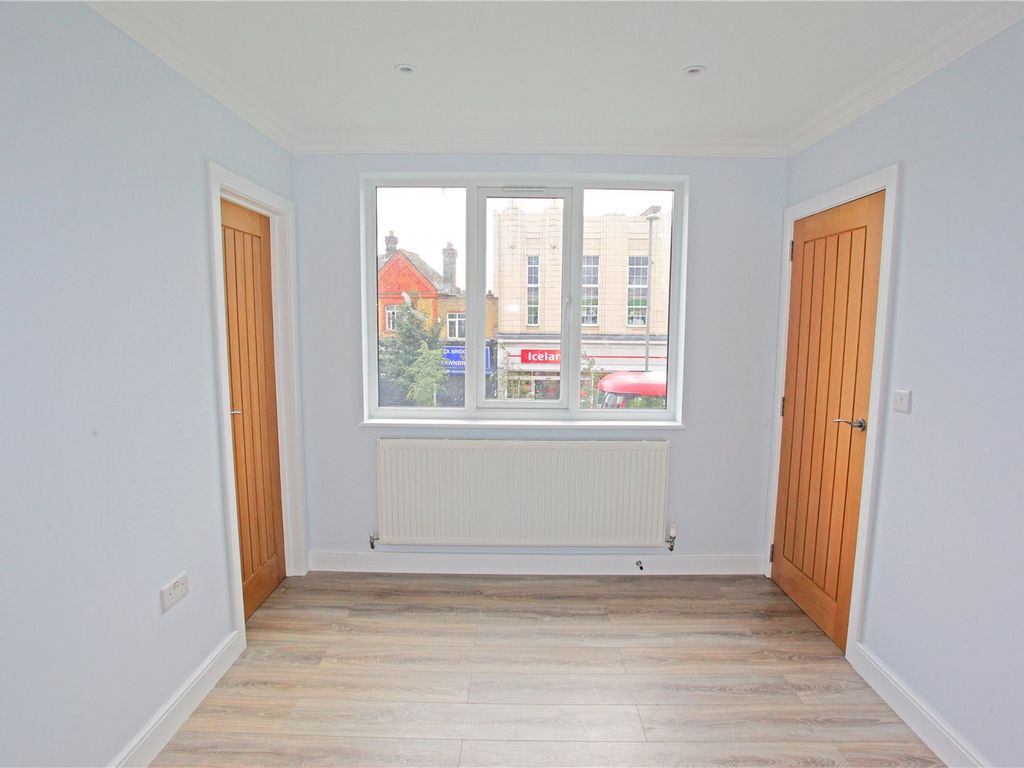 1 bed flat to rent in Lea Bridge Road, London E10, £1,450 pcm