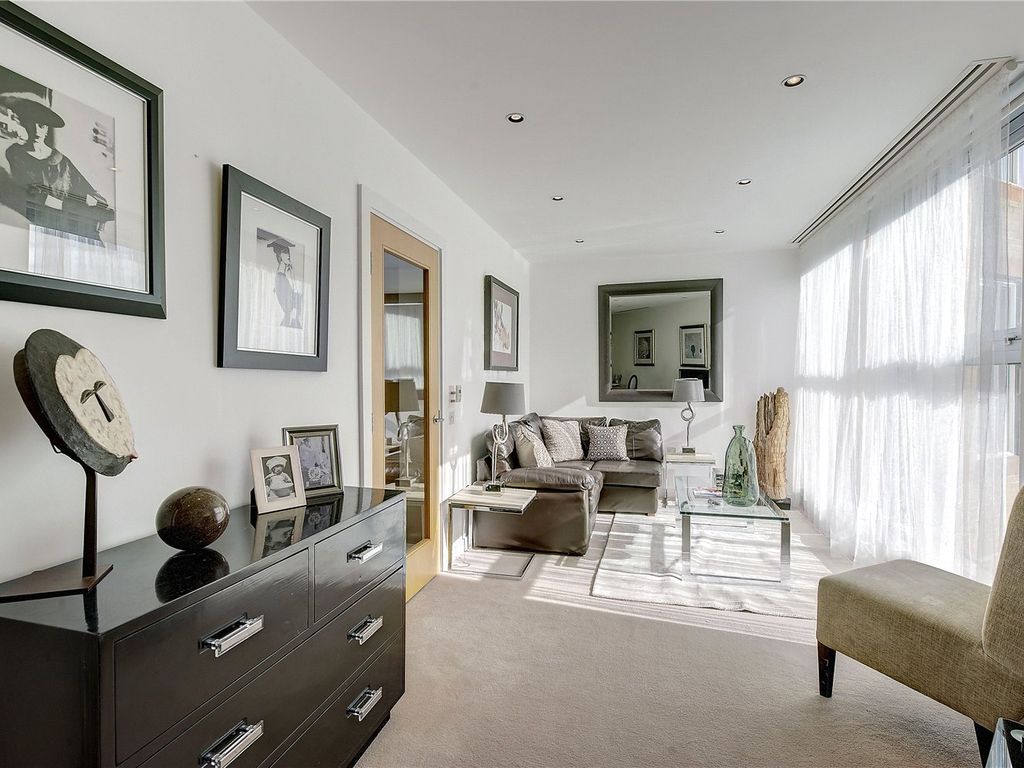 1 bed flat for sale in One Hans Crescent, London SW1X, £1,595,000