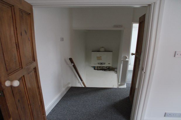 2 bed property to rent in Queen Street, Leek ST13, £600 pcm