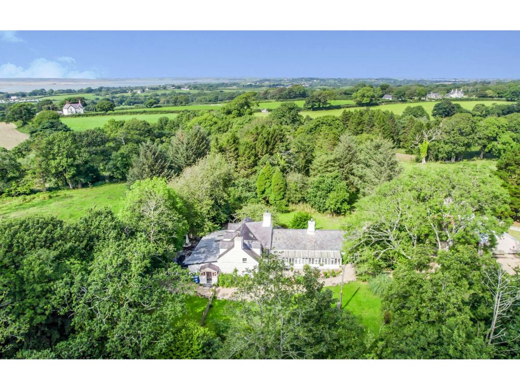 4 bed country house for sale in Llandwrog, Caernarfon LL54, £829,000