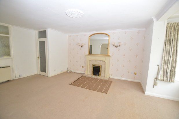 2 bed flat to rent in Rushleigh Court, Sheffield S17, £850 pcm