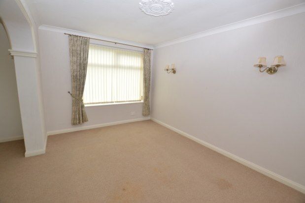 2 bed flat to rent in Rushleigh Court, Sheffield S17, £850 pcm