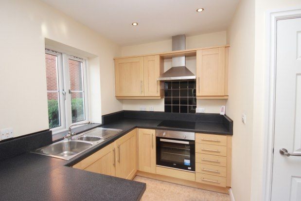 2 bed flat to rent in Brooklands, York YO31, £950 pcm