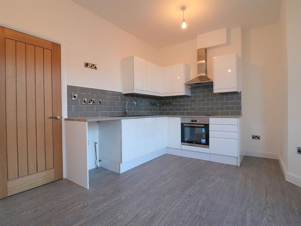 2 bed flat to rent in St. Michaels Road, Bedford MK40, £900 pcm