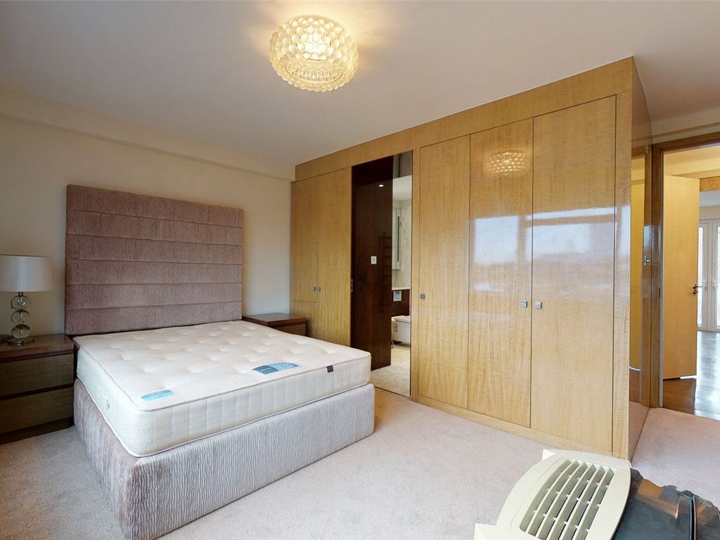 2 bed flat for sale in Hyde Park Square, Hyde Park, London W2, £1,350,000