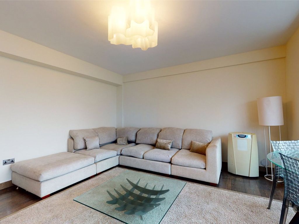 2 bed flat for sale in Hyde Park Square, Hyde Park, London W2, £1,350,000