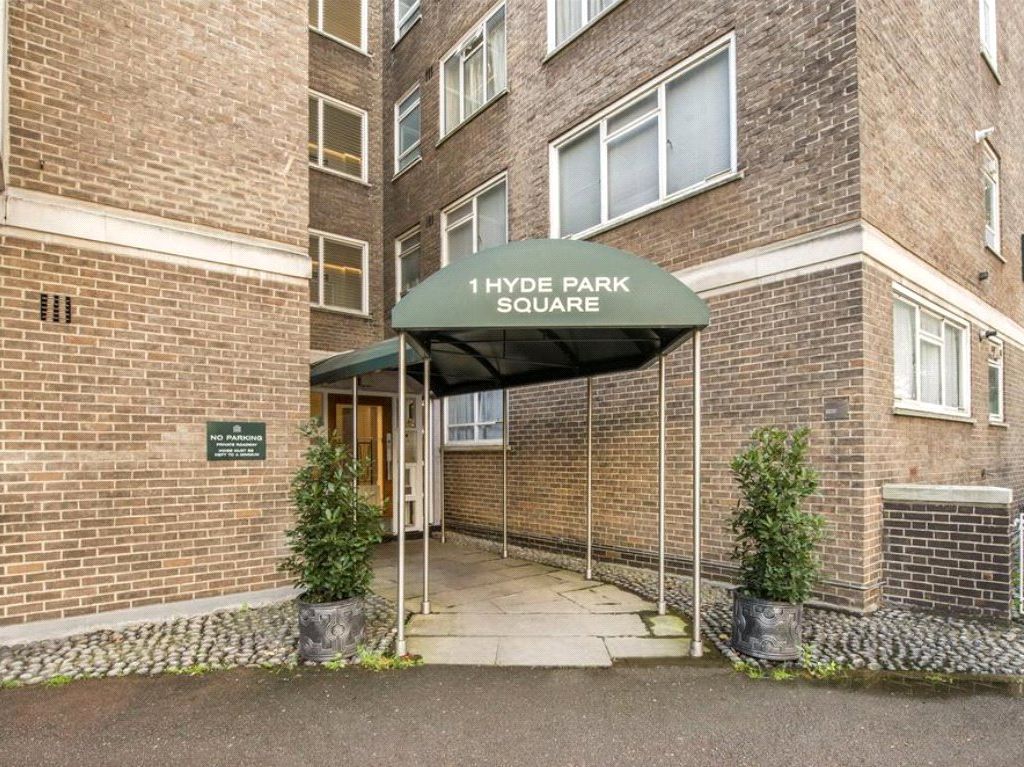 2 bed flat for sale in Hyde Park Square, Hyde Park, London W2, £1,350,000