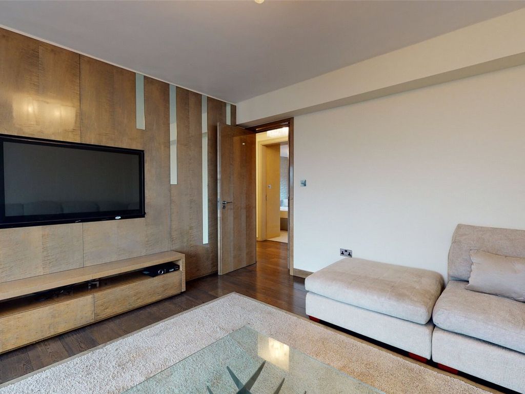 2 bed flat for sale in Hyde Park Square, Hyde Park, London W2, £1,350,000