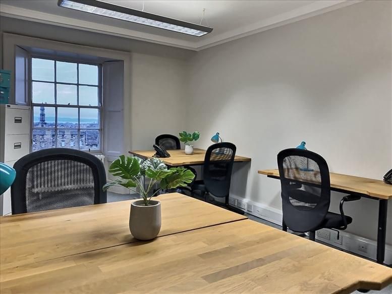 Serviced office to let in 14 Albany Street, Edinburgh EH1, £3,000 pa