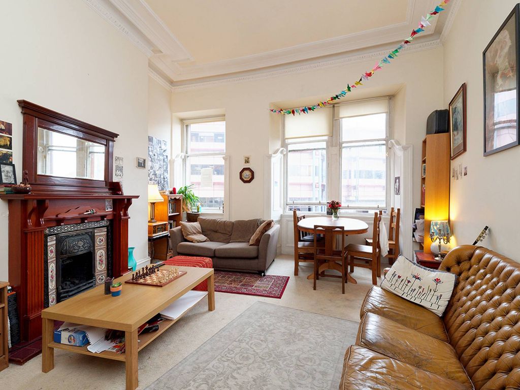 4 bed flat for sale in Sauchiehall Street, Glasgow G2, £300,000