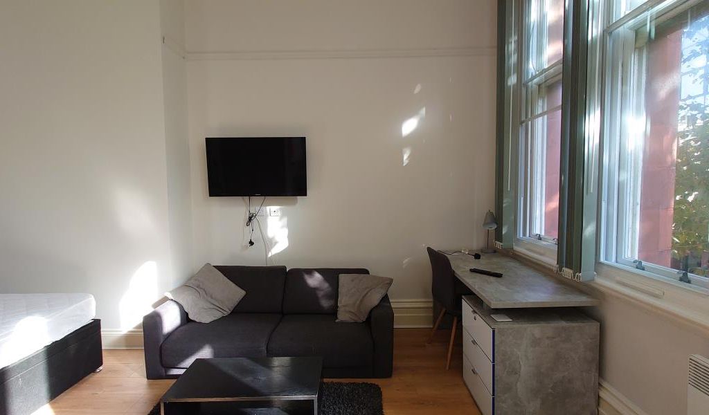 Studio to rent in 16 Guildhall Walk, Portsmouth PO1, £845 pcm