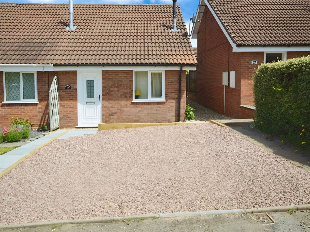 1 bed bungalow to rent in Grasmere Avenue, Perton, Wolverhampton WV6, £695 pcm