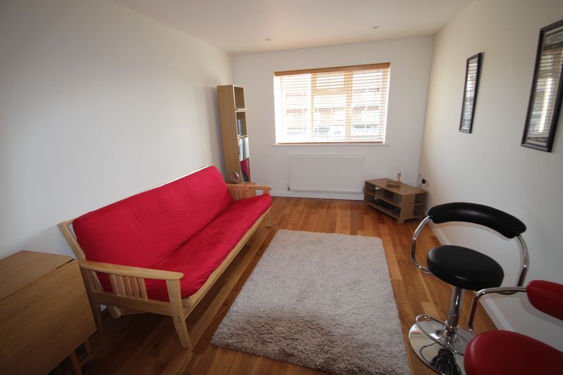 2 bed flat to rent in Cadbury Heath Road, Warmley, Bristol BS30, £975 pcm