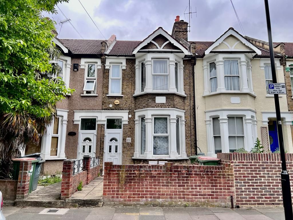 3 bed terraced house for sale in East Road, Newham E15, £700,000
