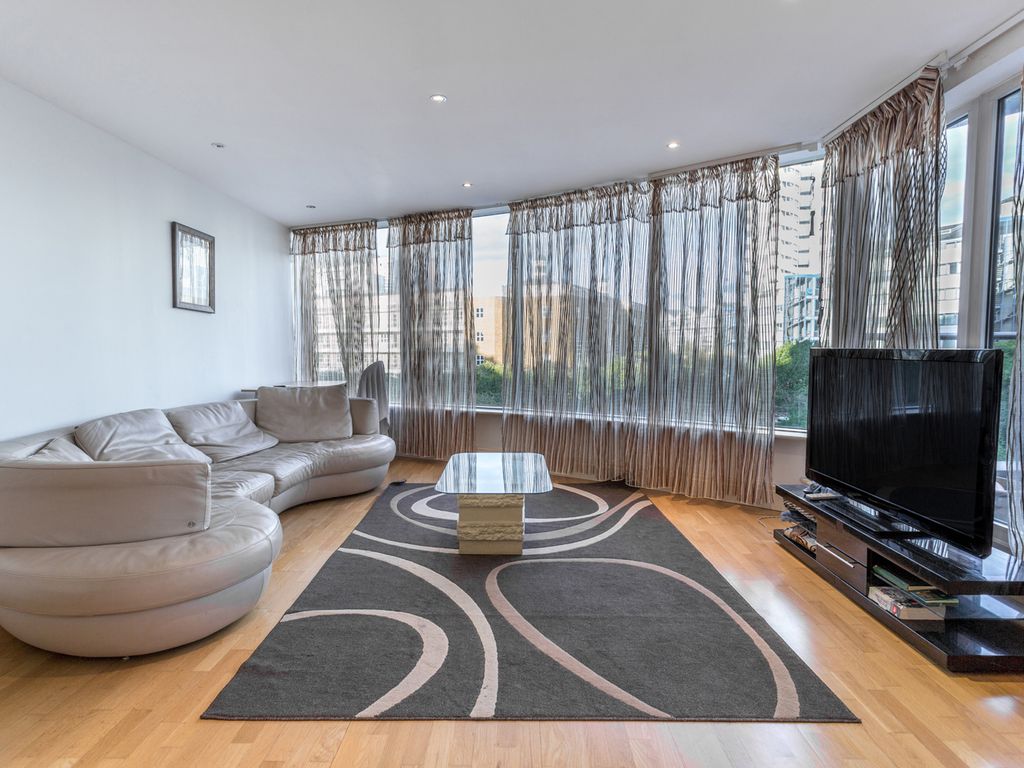 3 bed flat for sale in Imperial Wharf, London SW6, £1,200,000