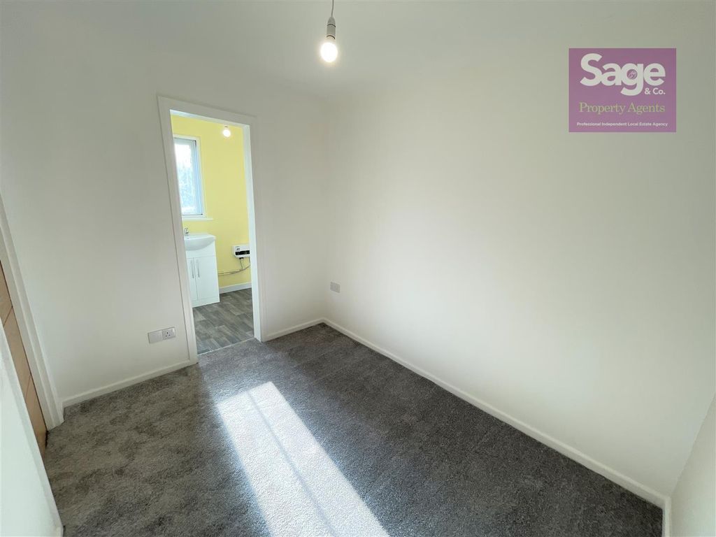 1 bed flat for sale in Harlequin Court, Newport Road, Cardiff CF24, £105,000