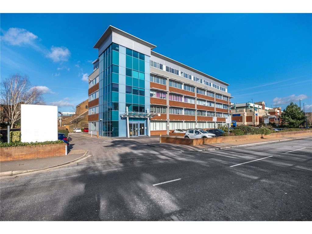 Office to let in Station Way, Crawley, Station Way, Crawley RH10, £3,264 pa