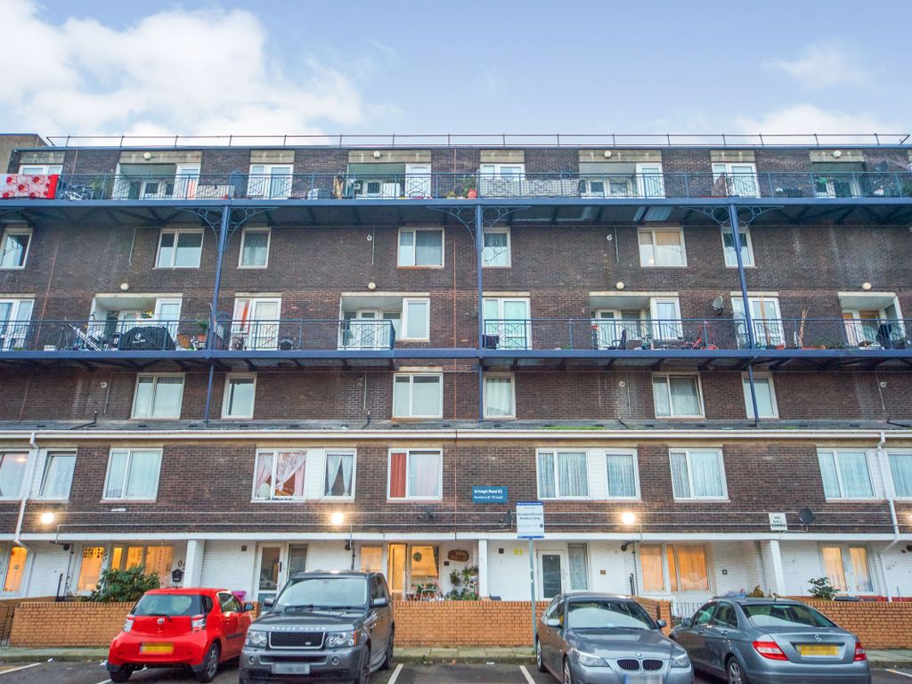 3 bed maisonette for sale in Armagh Road, Bow, London E3, £385,000